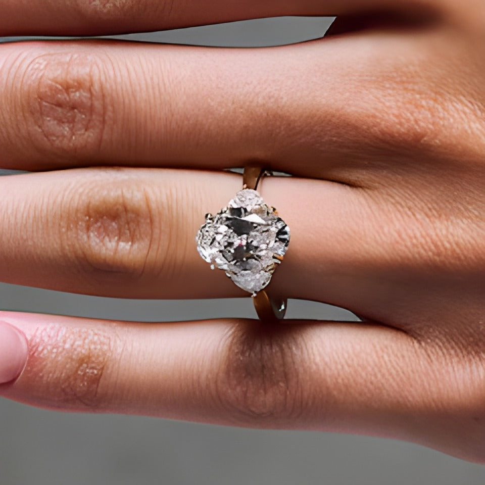 3.63 CT. Gesamtgewicht Oval Labordiamant Dreistein-Verlobungsring in 14K Gelbgold (F/VS2)
