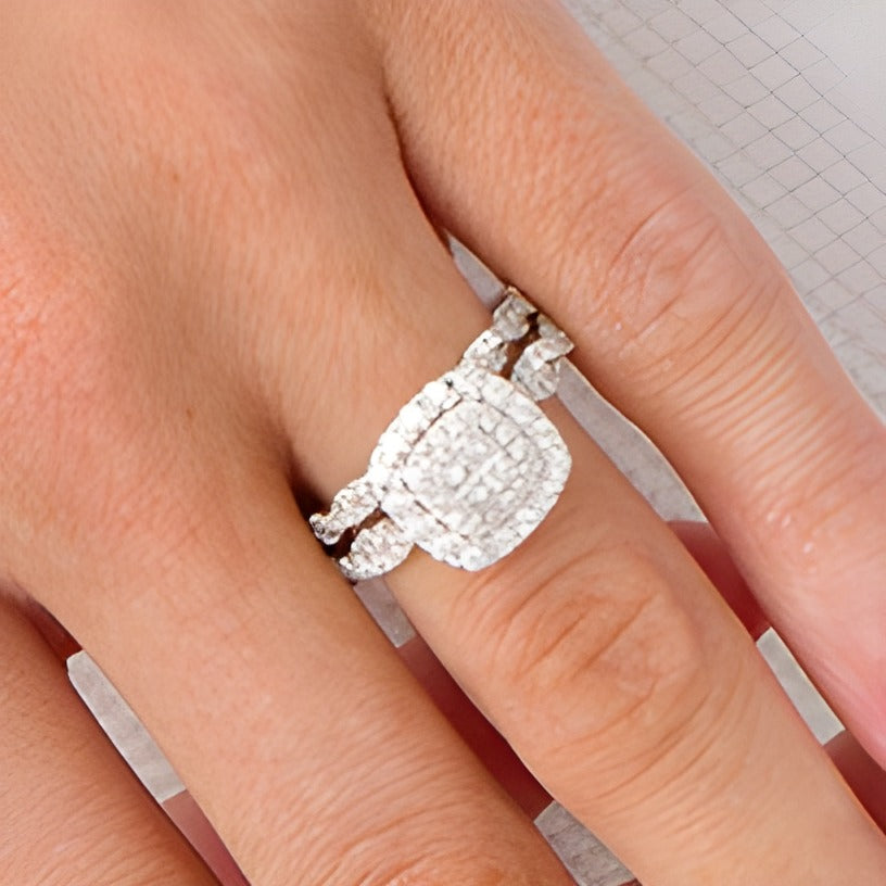 Braut-Set mit Diamanten im Princess-, Rund- und Kissenschliff, 1.0 ct. Gesamtgewicht, in 14K Weißgold