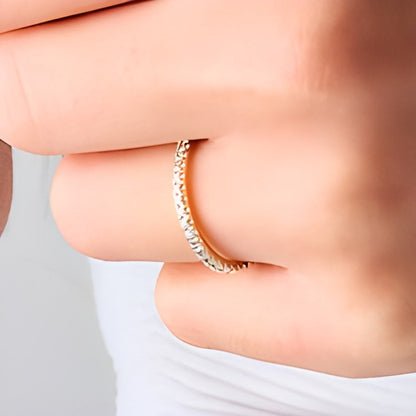 0,25 ct. Gesamtgewicht Ring mit Labordiamanten in 14K Gelbgold (F/SI2)