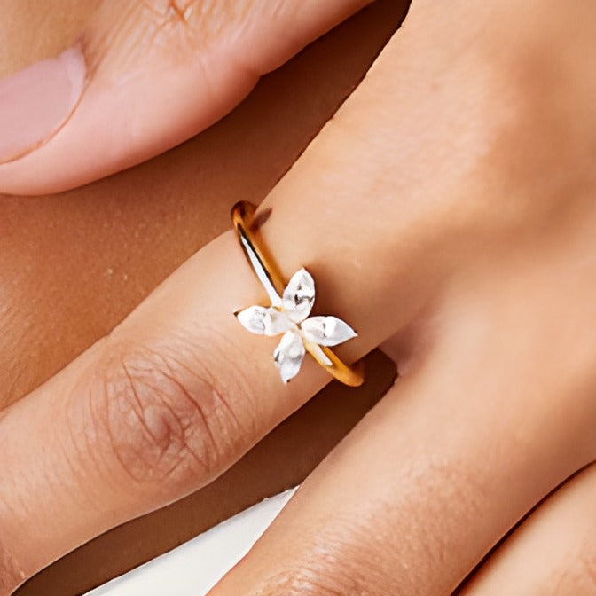 Zales x Nungu Blumen-Ring 0,75 ct. Gesamtgewicht mit Marquise-Diamanten in 14K Gelbgold