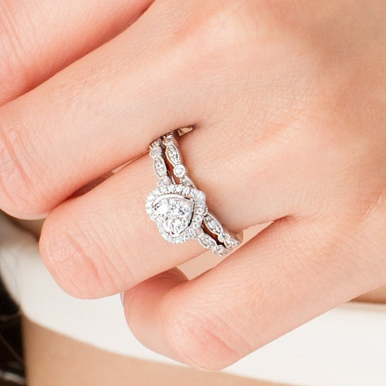 Brautset mit Diamanten 0.5 ct. Gesamtgewicht in Herz-, rund- und Marquise-Schliff, Vintage-Stil, 10K Weißgold