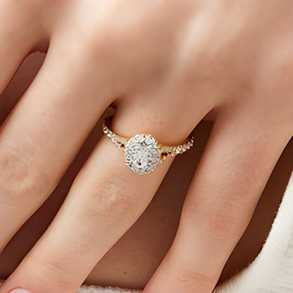 0.75 ct. Gesamtgewicht Verlobungsring mit ovalen Diamanten und Split-Shank in 10K Gelbgold