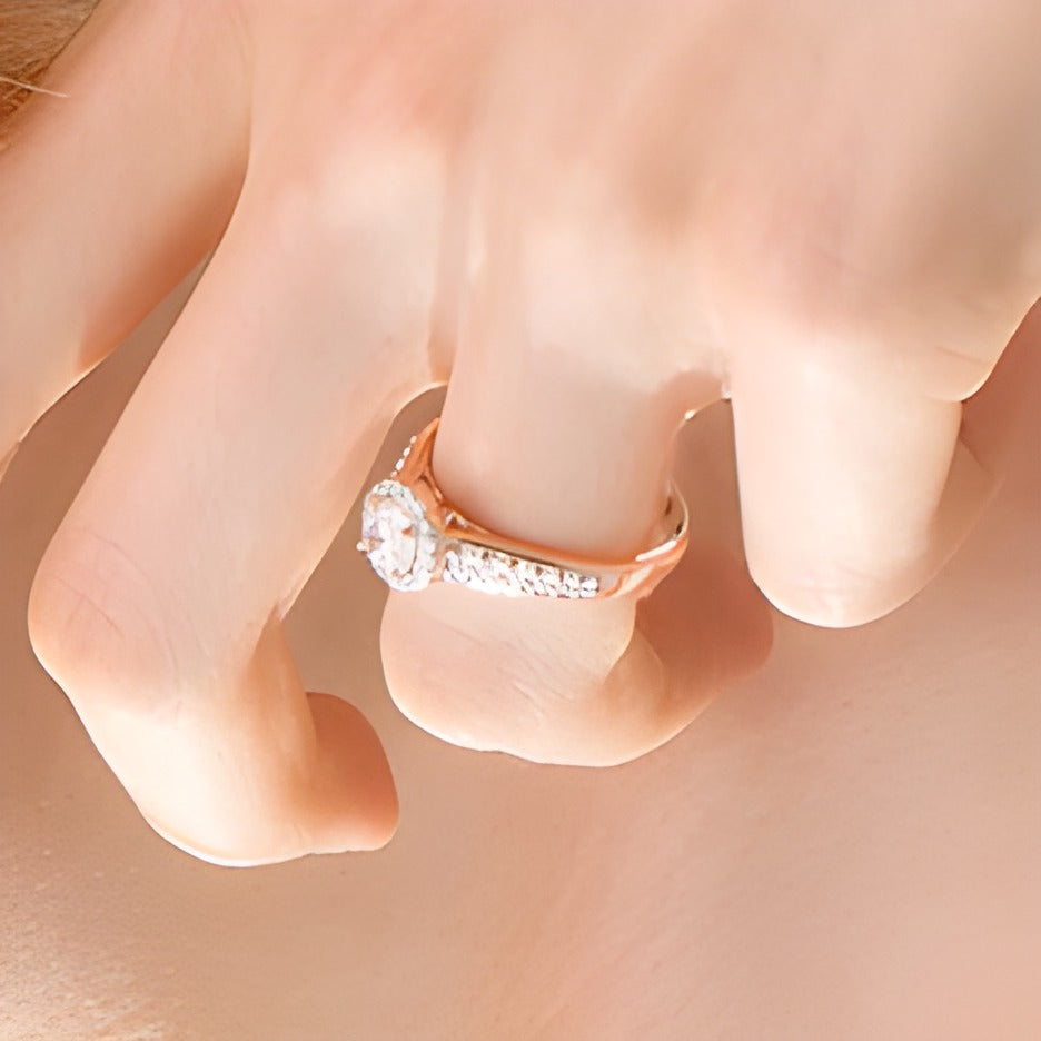 1.0 CT. TW Halo-Verlobungsring mit weißen runden Diamanten in 14K Roségold