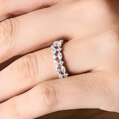 0,75 ct. Gesamtgewicht Labordiamant Memoire-Ring mit rundem und Marquise-Schliff in 14K Weißgold (F/VS2)