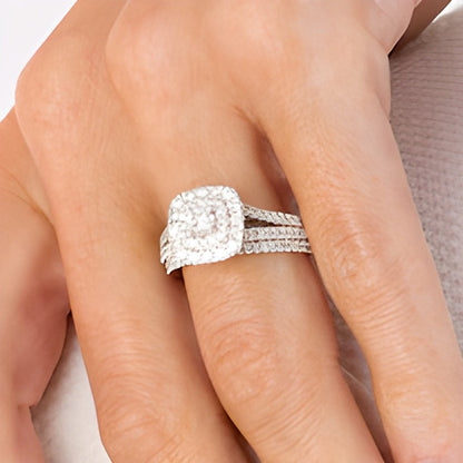 1.0 ct. Gesamtgewicht Diamant Brautset mit doppeltem Kissenschliff-Rahmen mehrreihig in 10K Weißgold