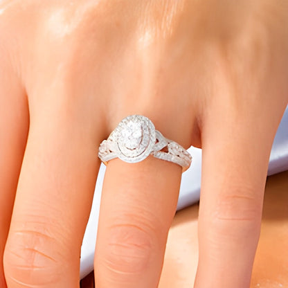 Halo Verlobungsring mit ovalem und rundem Diamant in 14K Weißgold, 1.63 ct. Gesamtgewicht