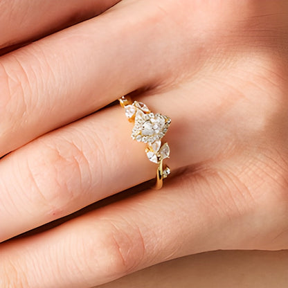 Halo-Verlobungsring mit Diamanten im Marquise-Schliff 0,75 ct. Gesamtgewicht in 14K Gelbgold