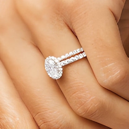1.75 CT. Gesamtgewicht Braut-Set mit ovalem Labordiamant und Halo in 14K Weißgold (I/SI2)