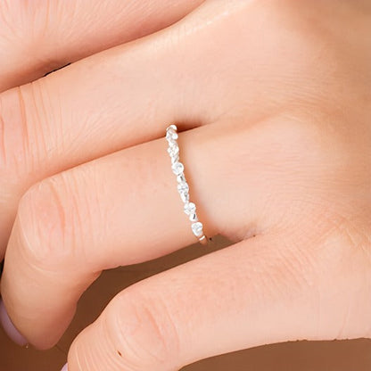 0.2 ct. Gesamtgewicht Diamant Ring mit Herzmuster zum Stapeln in 10K Weißgold