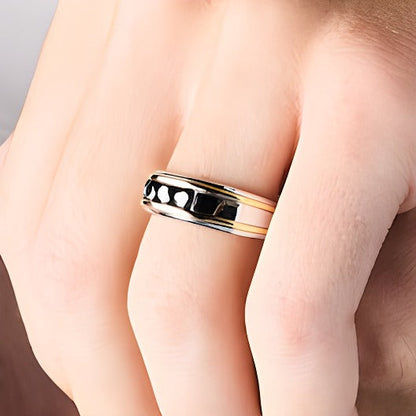 1.0 CT. TW Ring mit fünf schwarzen Diamanten in 10K Bicolor-Gold