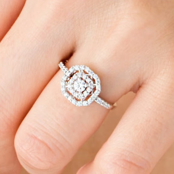 0,5 ct. Gesamtgewicht Diamant Verlobungsring mit doppeltem achteckigem Rahmen in 14K Weißgold