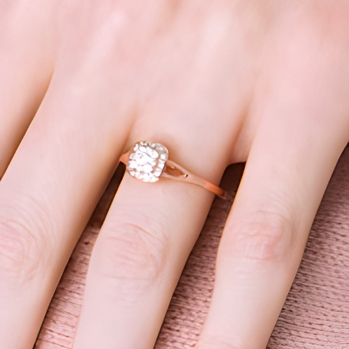 0.2 ct. Gesamtgewicht Freundschaftsring für Damen mit Diamanten im Kissenschliff und runden Diamanten in 10K Roségold