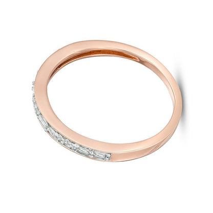 0,13 ct. Gesamtgewicht Ring mit Baguette- und runden Diamanten in 10K Roségold