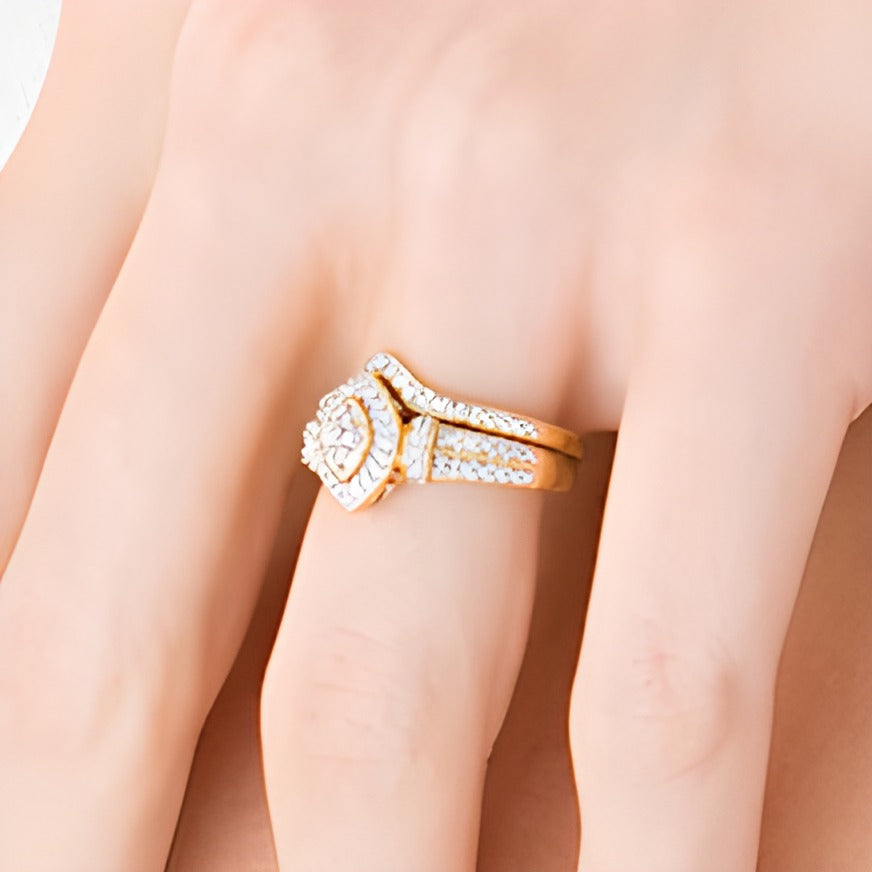 Braut-Set mit Diamanten im Marquise- und Rundschliff 0,2 ct. Gesamtgewicht in 14K Weißgold