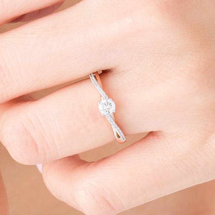 0.33 ct. Gesamtgewicht Diamant Solitär mit seitlichem Besatz Verlobungsring in 10K Roségold