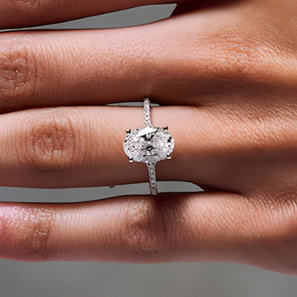 2,25 ct. Gesamtgewicht Verlobungsring mit Labordiamanten im Oval- und Rundschliff in 14K Gelbgold (F/VS2)