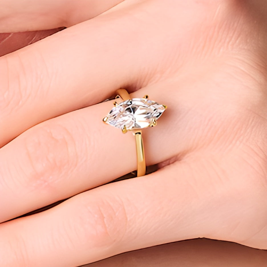 3.0 CT. Solitär-Verlobungsring mit Labordiamant im Marquise-Schliff in 14K Gelbgold (F/VS2)
