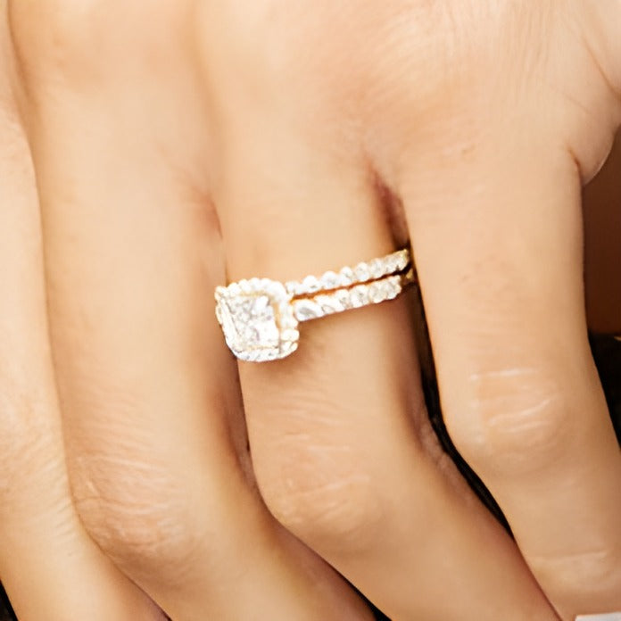 1,75 ct. Gesamtgewicht Braut-Set mit Labordiamanten im Princess-, rund- und Kissenschliff in 14K Gelbgold (I/SI2)