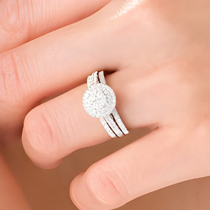 1.0 CT. Gesamtgewicht Komposit-Diamant Brautset im Vintage-Stil mit doppeltem Rahmen aus 10K Weißgold