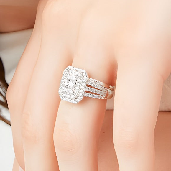 Braut-Set mit 1,25 ct. Gesamtgewicht Smaragd und mehreren Diamanten im Art-déco-Stil mit geteiltem Ringschienen-Design in 10K Weißgold