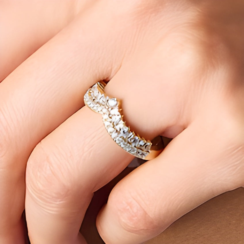 0.63 ct. Gesamtgewicht Baguette- und runder Diamant Chevron-Memoire-Ring im Vintage-Stil mit Doppelreihe in 14K Gelbgold