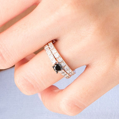 1.0 ct. Gesamtgewicht behandelter schwarzer und weißer Diamant Brautset in 10K Roségold