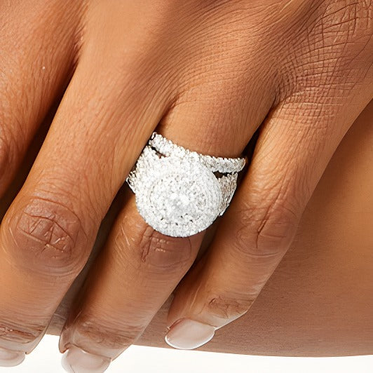 Braut-Set mit weißen Diamanten, mehrreihig, 2.88 ct. Gesamtgewicht, in 10K Weißgold