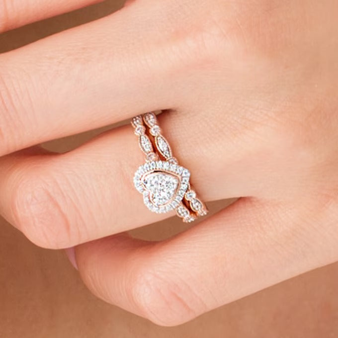 0.5 CT. Gesamtgewicht Diamant-Brautset mit Herz-Rahmen und wechselnden Marquise-Diamanten im Vintage-Stil in 10K Roségold