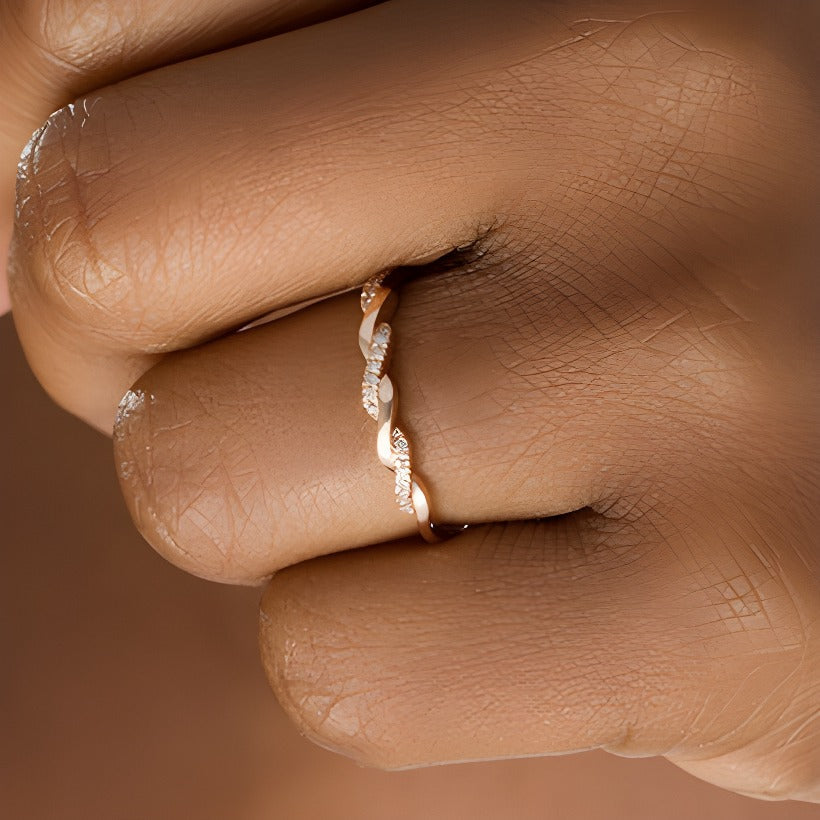 0.05 ct. Gesamtgewicht Diamant Twist-Ehering in 10K Roségold