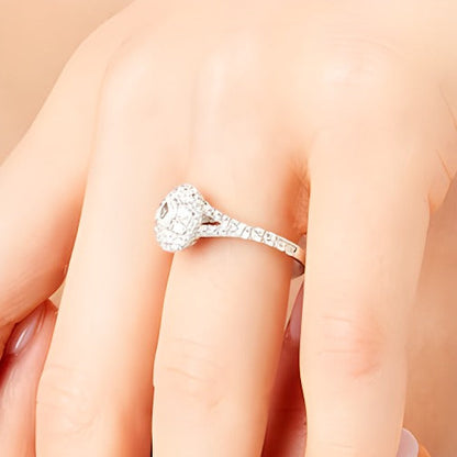 0.75 ct. Gesamtgewicht Verlobungsring mit ovalem Diamant-Besatz und Split-Shank in 10K Weißgold