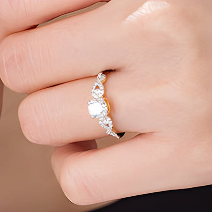 0.88 ct. Gesamtgewicht Diamant Solitär mit seitlichem Besatz Verlobungsring in 10K Gelbgold