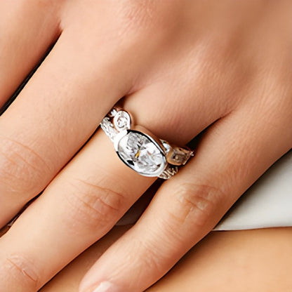5.75 ct. Gesamtgewicht Labordiamant-Brautset mit Diamanten im Oval-, Rund- und Smaragdschliff in 14K Weißgold (F/VS2)