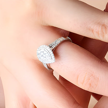 0.5 CT. Gesamtgewicht tropfenförmiger Multi-Stone Verlobungsring mit Diamanten in 10K Weißgold