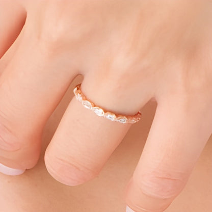 0,13 ct. Gesamtgewicht Baguette-Diamant Art-Déco Vintage-Stil stapelbarer Ring in 10K Roségold