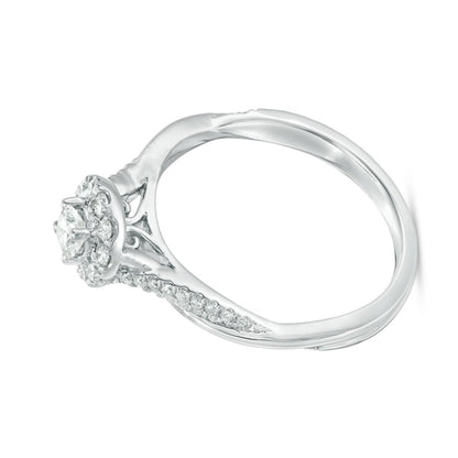 0.38 ct. Gesamtgewicht Diamant Halo Verlobungsring mit Twist in 10K Weißgold