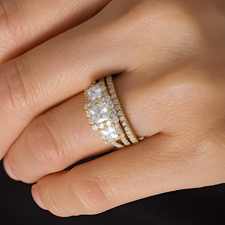 2.2 ct. Gesamtgewicht Diamant Dreistein Braut-Set im Princess-Schliff in 14K Gelbgold
