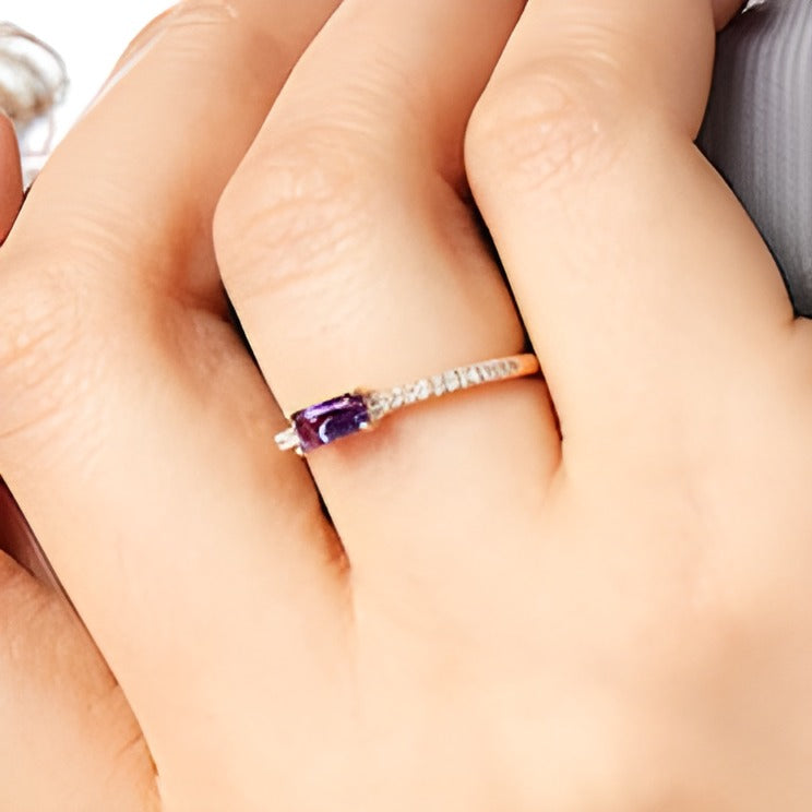 Fashion-Ring mit Baguette-Amethyst und Diamanten im Pavé 0,1 ct. Gesamtgewicht in 10K Roségold