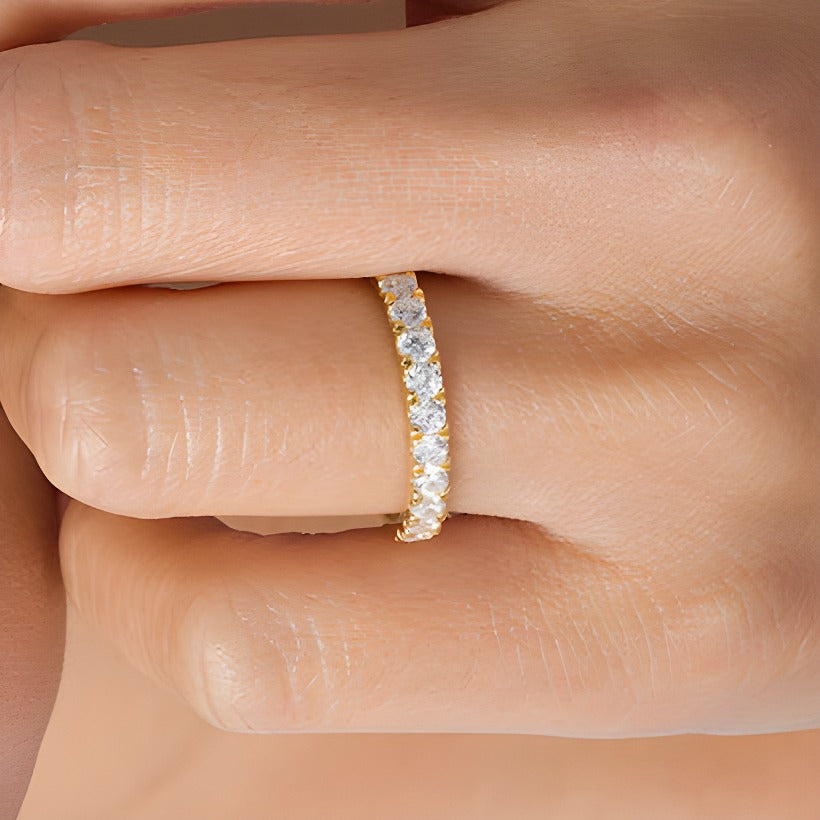 0.88 ct. Gesamtgewicht Diamant-Ehering in 10K Gelbgold