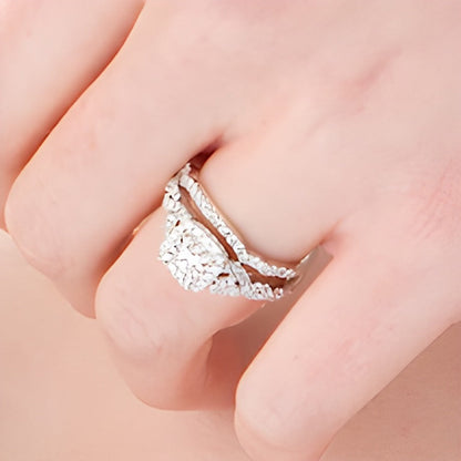 1.0 CT. TW Braut-Set mit Diamanten im Princess- und Rundschliff und gedrehter Ringschiene in 10K Bicolor-Gold