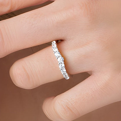 Ehering mit neun Diamanten im Konturdesign 0,5 ct. Gesamtgewicht in 14K Weißgold