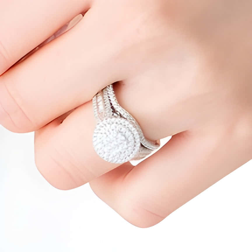 Braut-Set mit weißen Diamanten im Baguette- und Rundschliff, Komposit, mehrreihig, 1.0 ct. Gesamtgewicht, in 10K Weißgold