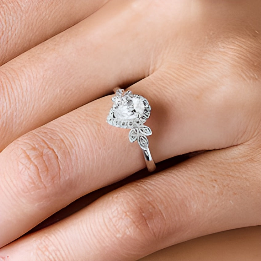 0.75 ct. Gesamtgewicht tropfenförmiger Labordiamant Halo-Verlobungsring in 14K Weißgold (F/VS2)