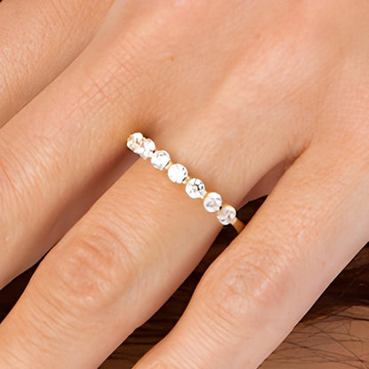 Memoire-Ring mit sieben Diamanten 0,5 ct. Gesamtgewicht in 14K Gelbgold