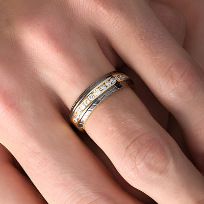 0.5 ct. Gesamtgewicht Diamant Ehering mit schräger Rillenkante in 14K Gold mit schwarzem Rhodium