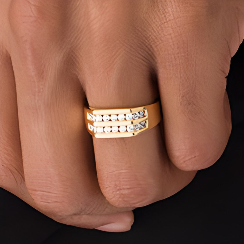 0.5 ct. Gesamtgewicht Diamant Ehering mit Komfortschliff, zweireihig, in 14K Gelbgold