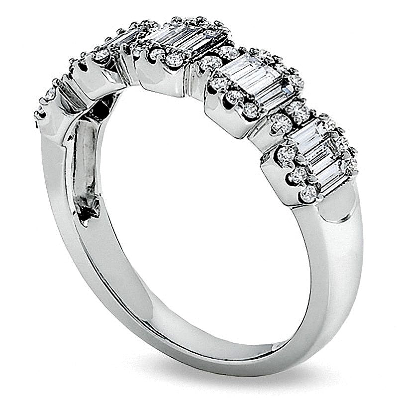 0.75 ct. Gesamtgewicht Ring mit Baguette- und runden Diamanten in 14K Weißgold