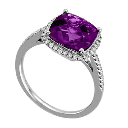 9,0mm Amethyst im Kissenschliff und 0,25 ct. Gesamtgewicht Diamant Halo-Ring in 14K Weißgold