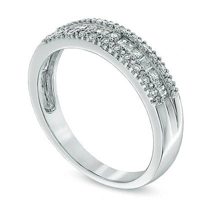 0.25 ct. Gesamtgewicht Ring mit Diamanten im Baguette- und Rundschliff in 10K Weißgold