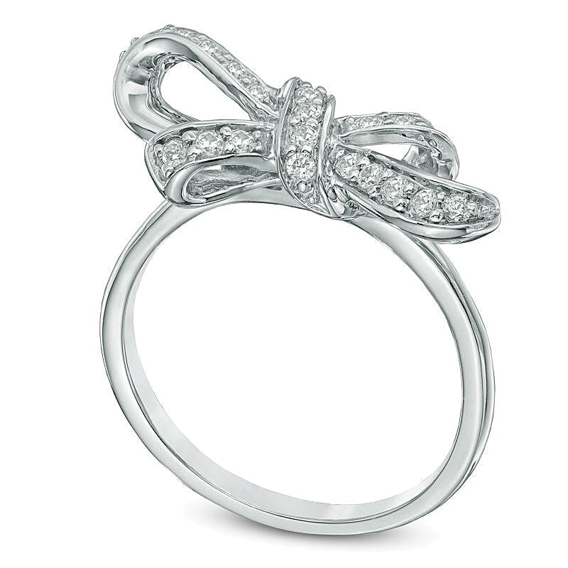 Fashion-Ring mit Schleife und Diamanten 0.25 ct. Gesamtgewicht in rhodiniertem Sterlingsilber
