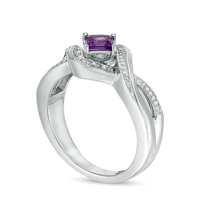 4,0mm Amethyst im Princess-Schliff und 0,1 ct. Gesamtgewicht Diamant Halo-Ring aus rhodiniertem Sterlingsilber